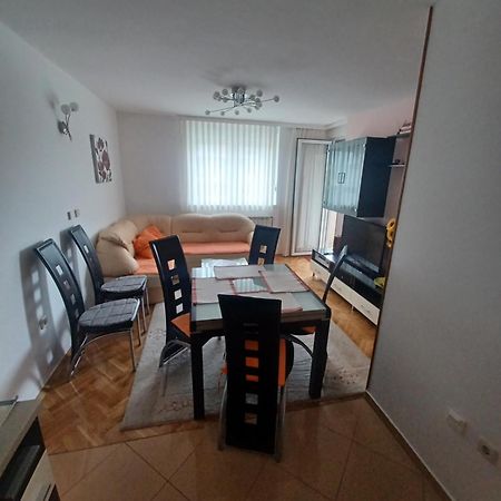 Apartman Jagoda วาราชดีน ภายนอก รูปภาพ