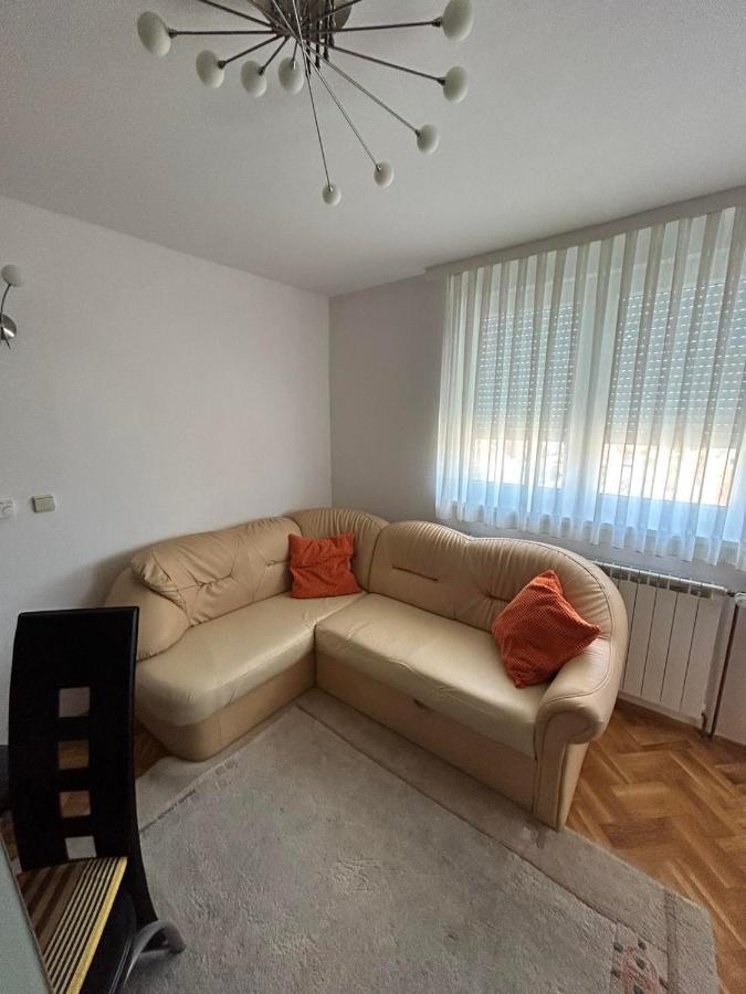 Apartman Jagoda วาราชดีน ภายนอก รูปภาพ