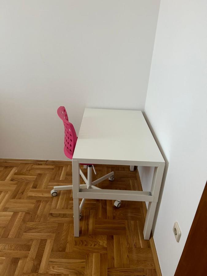 Apartman Jagoda วาราชดีน ภายนอก รูปภาพ