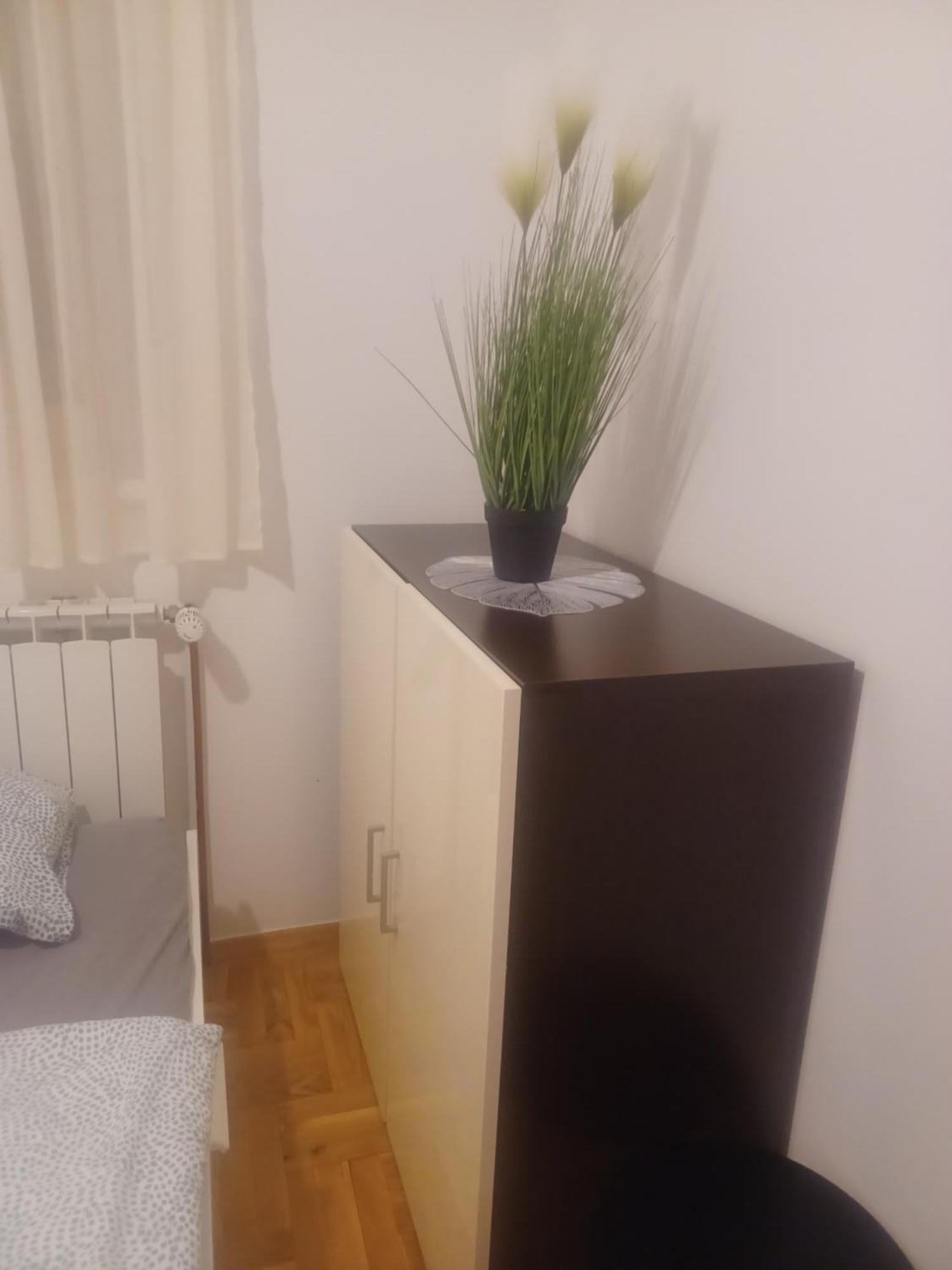 Apartman Jagoda วาราชดีน ภายนอก รูปภาพ