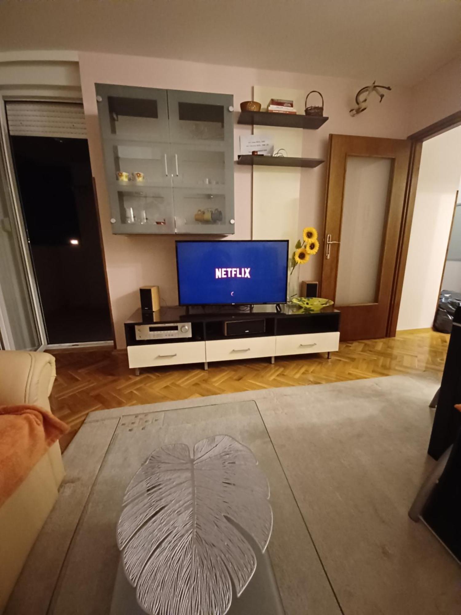 Apartman Jagoda วาราชดีน ภายนอก รูปภาพ